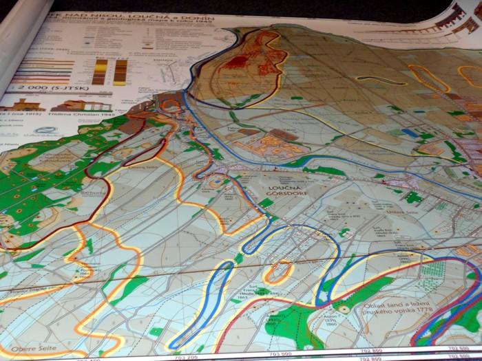 Mapa geologiczno-historyczna Hradka