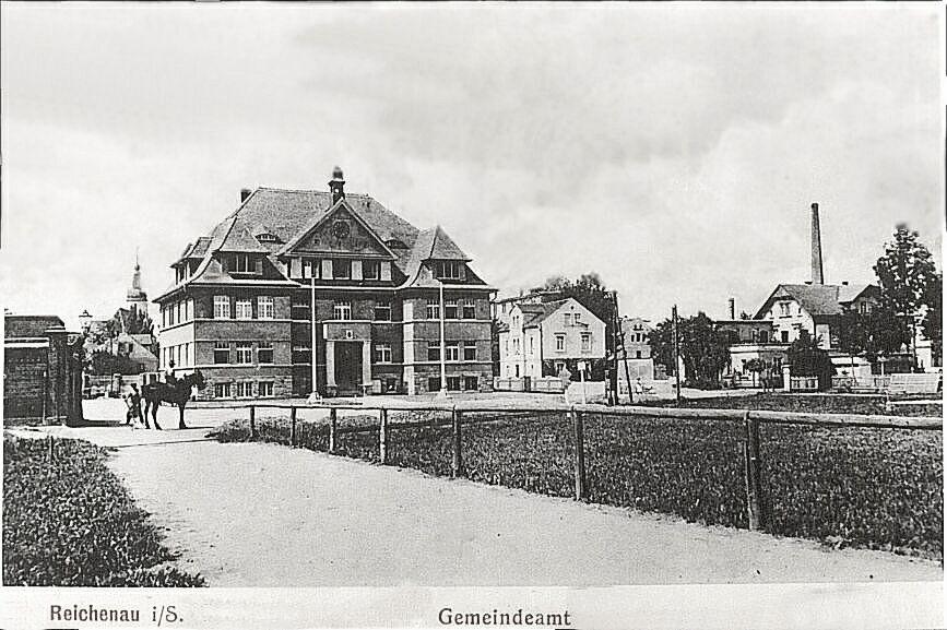 'Gemeindeamt' krótko po wybudowaniu, fot. pocztówka z ok. 1914 roku