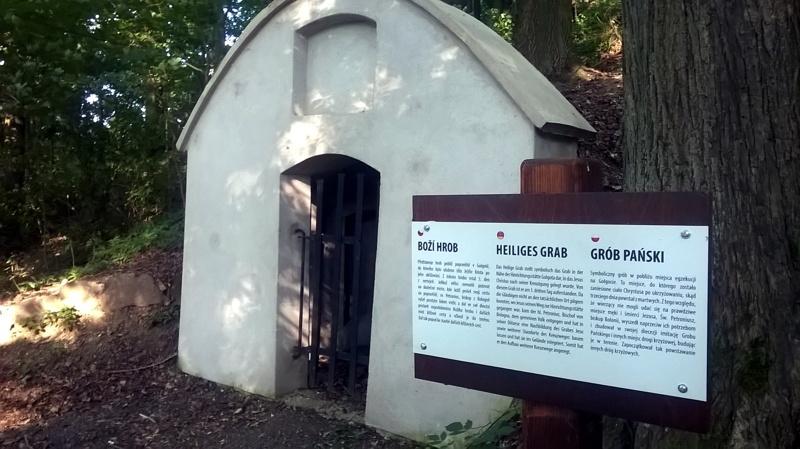 Grób Pański w odnowionej Kalwarii, fot. bogatynia.info.pl
