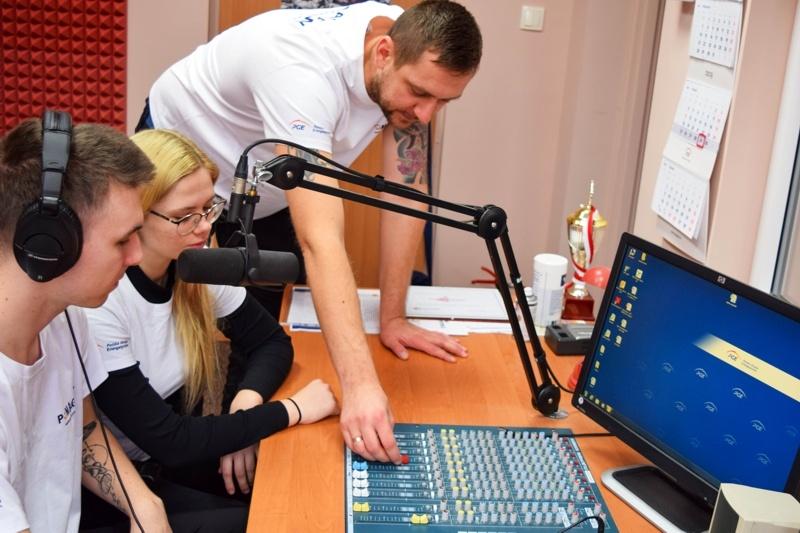 ZEDO Sylwia Korczak odtworzenie radiowęzła szkolnego i warsztaty