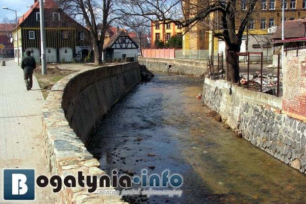 Miedzianka, ulica Kościuszki, fot. bogatynia.info.pl Miedzianka, ulica Kościuszki, bogatynia.info.pl